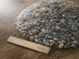 Żwir: rodzaje, frakcje i zastosowania. Jaki wybrać?