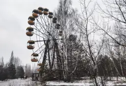 Czy w Czarnobylu jest bezpiecznie? Aktualne zagrożenia i porady dla turystów