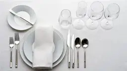 Jak ustawić kieliszki na stole, by zachwycić gości i uniknąć błędów