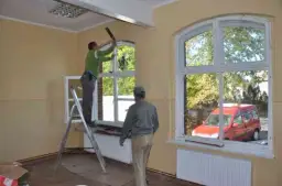 Wstawienie okna: kiedy potrzebne pozwolenie, a kiedy zgłoszenie?