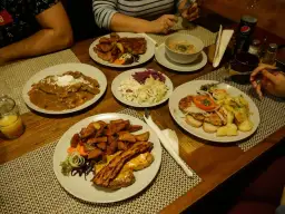 Bacówka u Józka Łódź: Czy to Twój góralski raj? Menu, ceny, tor!