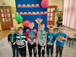 Pomysły na dzień chłopaka w przedszkolu, które zachwycą dzieci