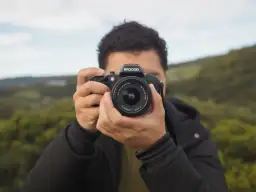 Ciemne zdjęcia lustrzanką? Opanuj ekspozycję i rób idealne fotki