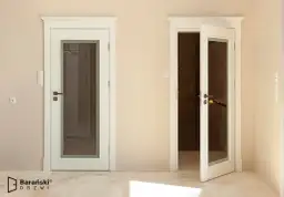 Drzwi lakierowane czy okleinowane? Wybierz mądrze! Porównanie i porady