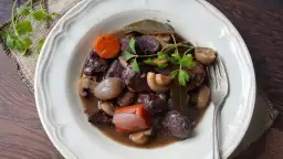 Jak przygotować wołowinę w winie - tradycyjne i lekkie przepisy