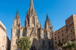 Najlepsze noclegi w Barcelonie - unikaj drogich pułapek i wybierz mądrze