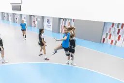 Ile trwa mecz piłki ręcznej? Nie tylko 60 minut! Pełne zasady