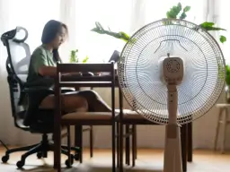 Ile prądu zużywa wiatrak? Sprawdź, jak mało i jak oszczędzić!