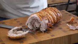 Jakie przyprawy do boczku rolowanego, aby zachwycić smakiem?