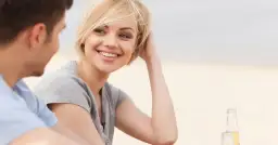 Jak podrywać kobiety - skuteczne strategie na przyciąganie uwagi