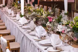 Ile można zarobić na domu weselnym? Analiza zysków i kosztów