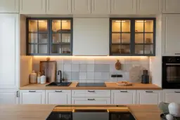 Co zamiast kafelek w kuchni? Nowoczesne i funkcjonalne alternatywy