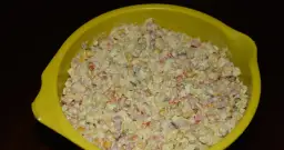 Jakie ogórki do sałatki jarzynowej, by uniknąć mdłego smaku?