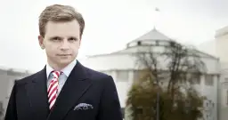 Czerwony krawat co oznacza? Odkryj jego symbolikę i znaczenie