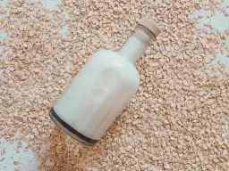 Napój owsiany właściwości – odkryj zdrowotne korzyści i ryzyka