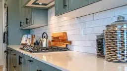 Idealny blat do grafitowej kuchni: Inspiracje i porady