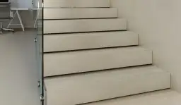 Jakie płytki na schody wewnątrz? 5 najlepszych rodzajów i porady