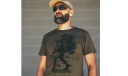 Odzież „low profile”. Jaką koszulkę taktyczną wybrać do codziennego użytku (EDC)?