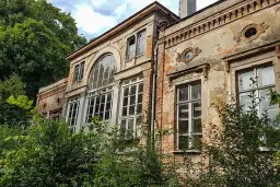 Dworek Zakoniczyn: historia, architektura i plany rewitalizacji