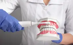 Szczoteczka soniczna czy elektryczna? Werdykt dentysty.