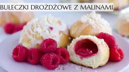 Placek drożdżowy z malinami: Słodki przysmak na lato