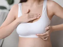 Kiedy ból piersi w ciąży? Sprawdź, co może oznaczać ten objaw