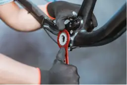 Jak wymienić suport w rowerze - uniknij powszechnych błędów i problemów