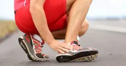 Jakie buty po skręceniu kostki? Wybierz komfort i wsparcie na drodze do zdrowia