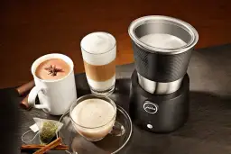 Jak wybrać spieniacz do mleka dla idealnego domowego cappuccino?