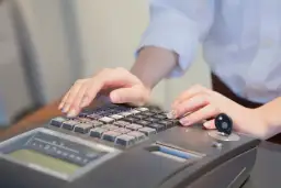 Co zrobić ze starą kasą fiskalną, aby uniknąć problemów prawnych?