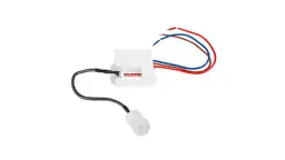 Biały czujnik ruchu na podczerwień z przewodami. Pozwala zrozumieć czujnik ruchu na podczerwień zasada działania.