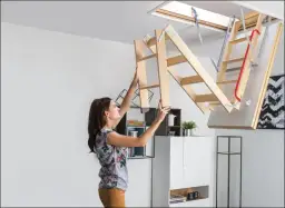 Jakie schody strychowe forum – bezpieczne i funkcjonalne rozwiązania