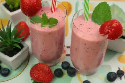 Prosty przepis na koktajl borówkowy, który zachwyci smakiem i zdrowiem