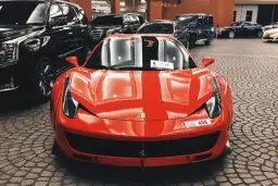 Ile kosztuje najnowsze ferrari? Ceny, które mogą cię zaskoczyć