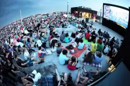 Filmowe wakacje: Lokacje filmowe jako turystyczne hity