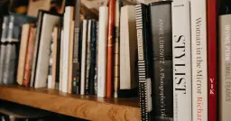 Czy seriale uczą nas krytycznego myślenia?