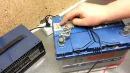 Jak prawidłowo podłączyć prostownik: najpierw plus czy minus?