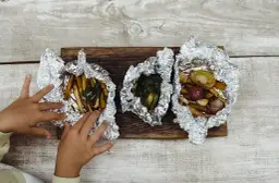 Co na ognisko dla wegetarian? Pyszne pomysły, które zachwycą!