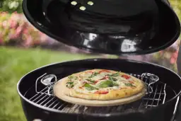 Jak przełożyć pizzę na kamień bez łopatki - 5 sprawdzonych metod