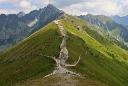 Ile km na Kasprowy Wierch? Porównanie szlaków i porady