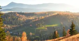 Gdzie w góry jesienią? Odkryj najpiękniejsze trasy i widoki