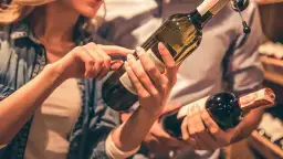 Jak usunąć alkohol z wina w kuchni? Proste sposoby i porady