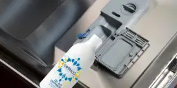 Gdzie i ile żelu do zmywarki? Idealne mycie bez smug!