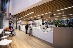 Czy drukarnie są otwarte? Sprawdź godziny pracy w Twojej okolicy