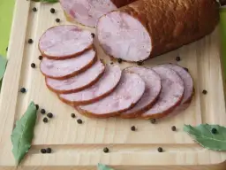 Jak przygotować kiełbasę szynkową parzoną nie wędzoną w domu