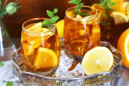 Mrożona herbata: Jak zrobić idealną w domu? Przepisy i triki