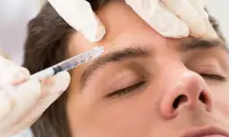 Jak działa botox? Poznaj mechanizm i efekty jego działania