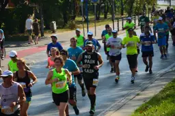 Pierwszy maraton jaki czas? Oczekiwania i realia dla początkujących