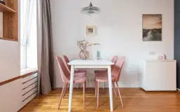 Jak ustawić meble w salonie z jadalnią: 7 pomysłów na aranżację