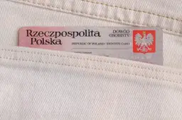 Czy pracownik poczty może żądać dowodu osobistego? Oto prawda o identyfikacji